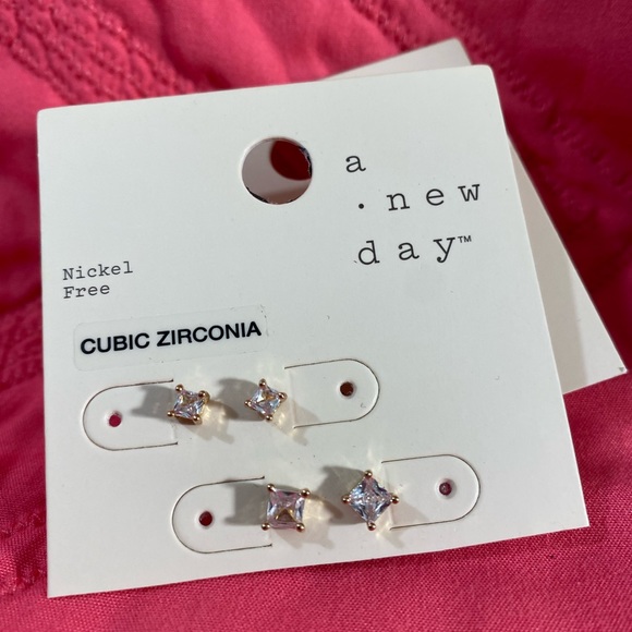 NWT A NEW DAY CUBIC ZIRCONIA SQUARE STUDS - Picture 2 of 3
